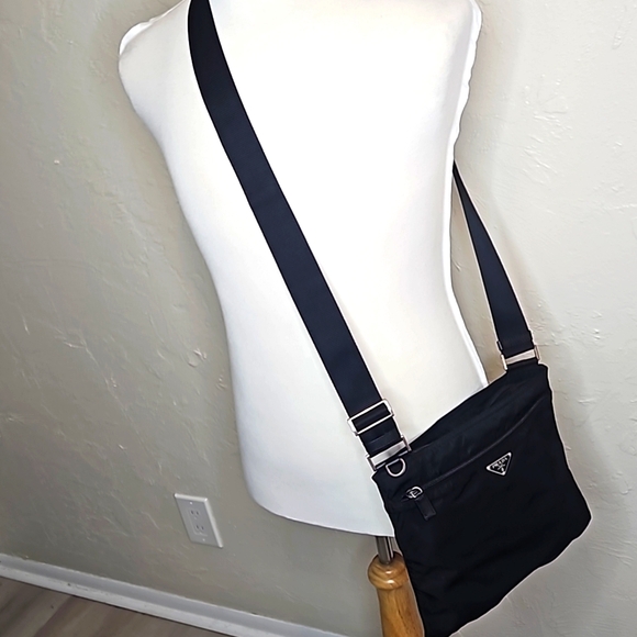 Authentic Prada Crossbody Bag Unisex - Picture 12 of 16